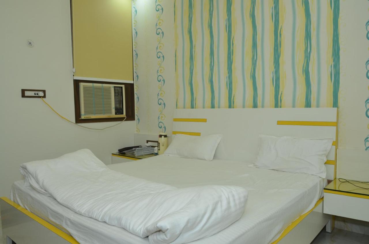 Hotel Paradise Inn Auraiya Exterior photo